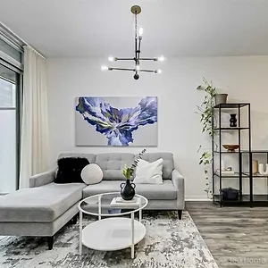 Prime Location - Stunning 2-bdrm Apartment Toronto