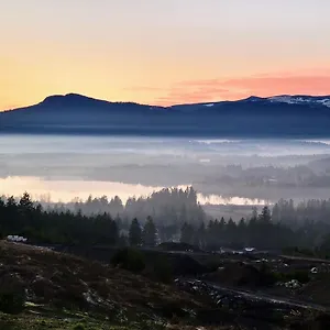 M&m's Maple Bay Mountain - Licensed Apartment Duncan